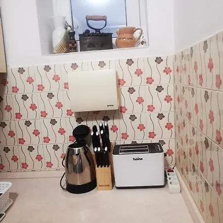 Eden Apartment *